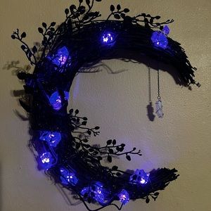 Black Moon wreath with Crystal
